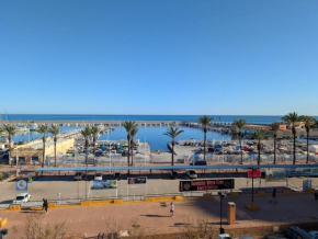 Apartment in Paseo Maritimo- First line to the beach with sea view